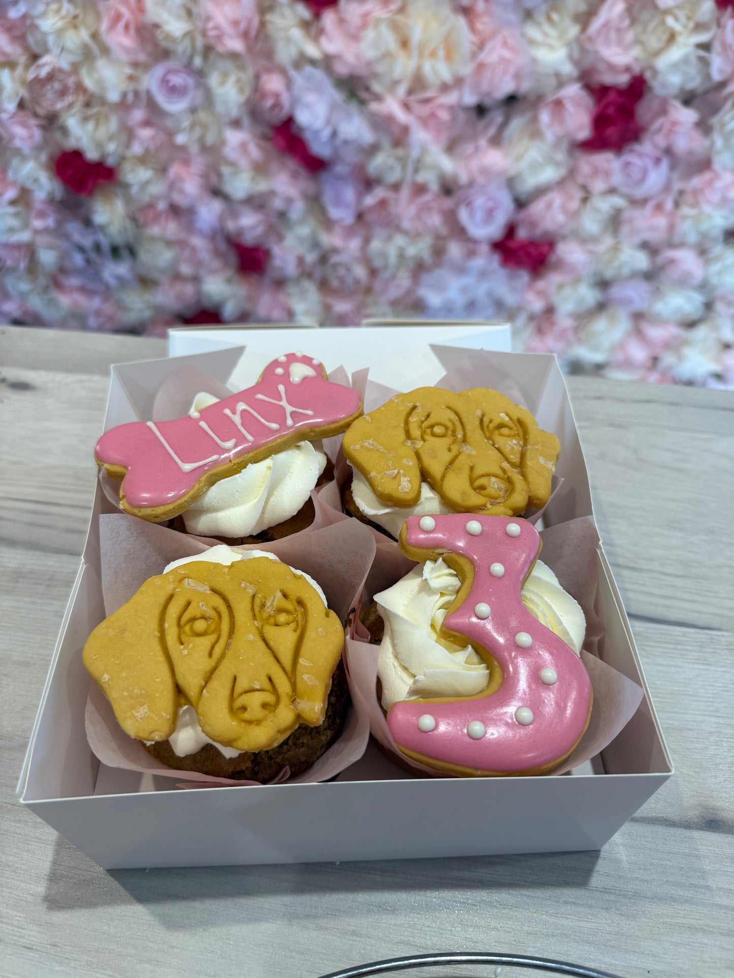 DOG FRIENDLY BIRTHDAY CUPCAKES x 4